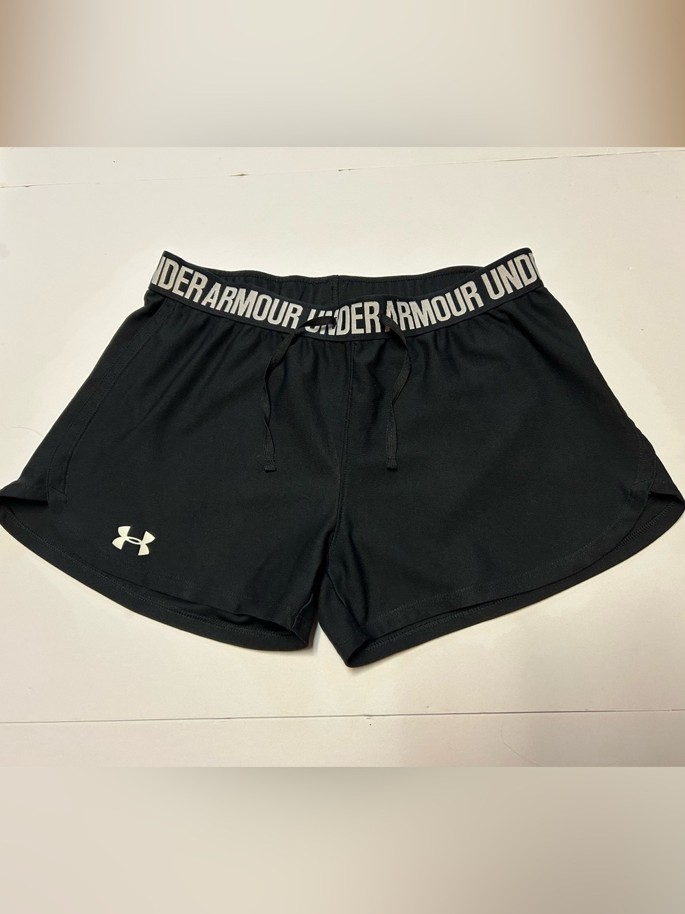 Under Armour Black Women's Athletic Shorts with Branded Waistband Loose Heatgear